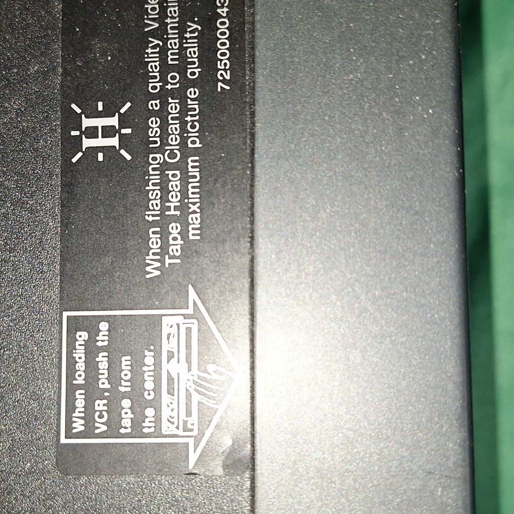 Emerson VCR With Remote In Good Condition Untested - Picture 6 of 10